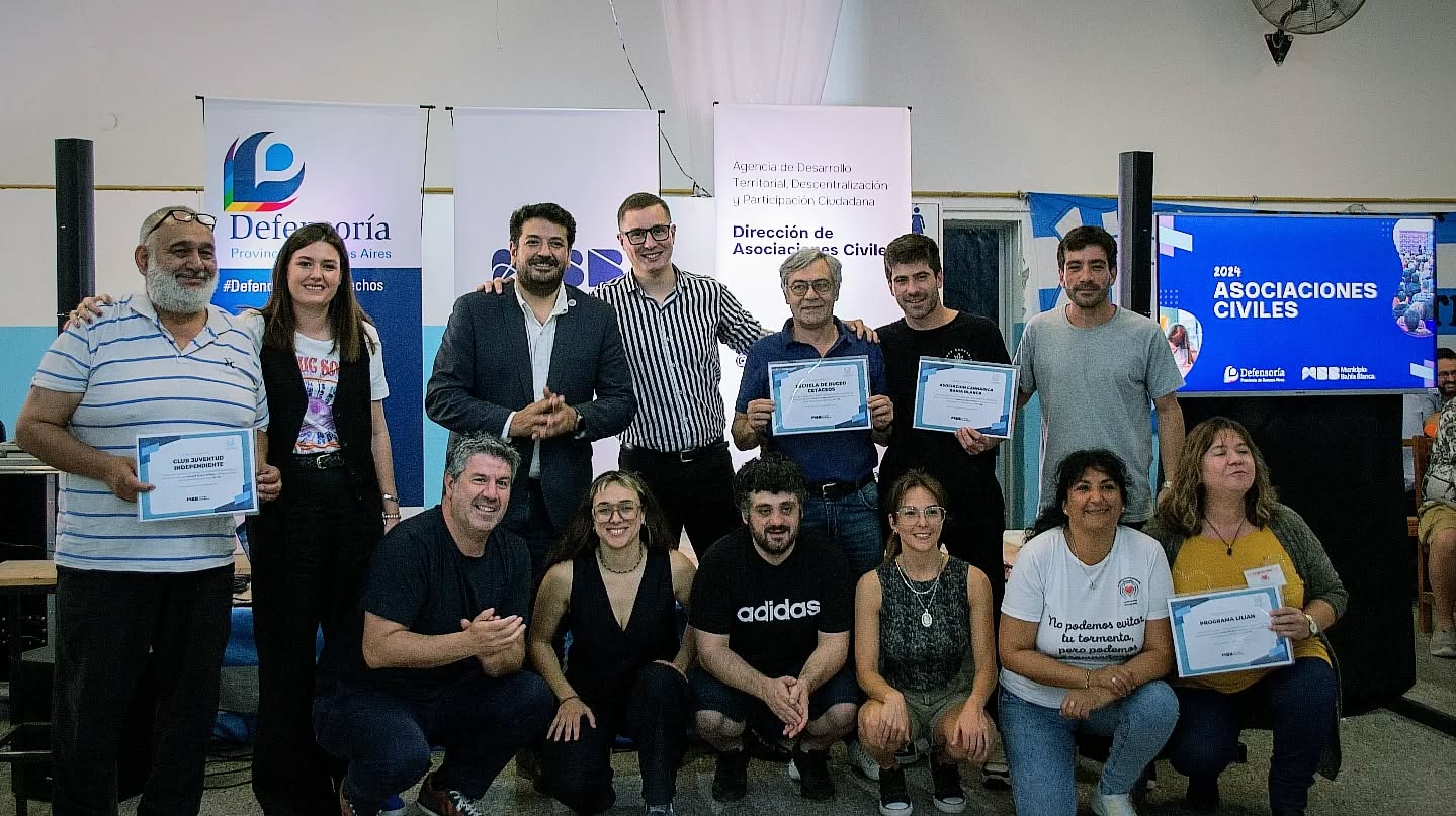 El sábado al mediodía estuvimos en el cierre de año de Asociaciones Civiles, en el Club Atlético de Villa Ressia, junto a distintas organizaciones locales, autoridades municipales y provinciales.
Además de festejar la obtención de la personería jurídica de algunas de las instituciones presentes, también se hizo un reconocimiento a entidades de bien público incorporadas al registro municipal, entre las cuales nos encontramos 💚🌱